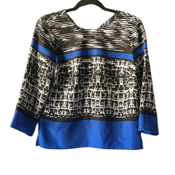 Vince Camuto Abstract Pattern Blouse - Size XS - Picture 3 of 8